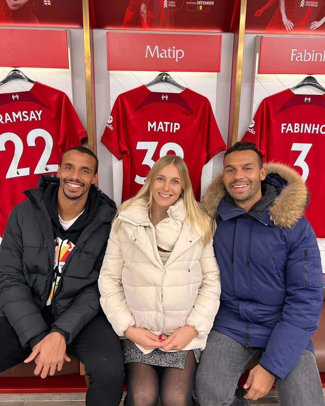 マーヴィン・マティプさんのインスタグラム写真 - (マーヴィン・マティプInstagram)「Inside Anfield!  #family #meeting #liverpool #Bochum #ingolstadt #schmidtnideggen #inside #lfc #Mika #Noemi #valentina」1月5日 4時18分 - themarvmarv