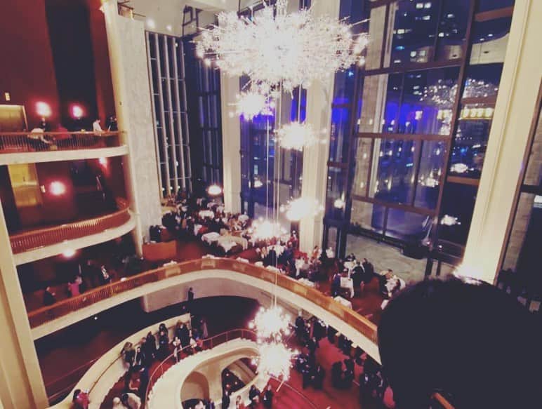 Ka-Naさんのインスタグラム写真 - (Ka-NaInstagram)「Happy New Year!!! How are you all? How was your New Year’s Day? I made and ate Soba on the New Year’s Eve and went to see fireworks at Prospect Park with my friend and family :) Also, I made Mochi-soup(it’s called “お雑煮 ozouni” in Japanese) on the New Year’s Day, and the next day, we went to see Opera “The Magic Flute” at Met Opera! Beside, today is my Birthday :) I turned 40 today!!! My husband and son celebrated my birthday. I am really really happy and lucky to have them! Anyway, wishing you all a wonderful and beautiful 2023!!! Let’s have fun this year as well ;) 今年もよろしくお願いしまーす♪    #植村花菜#kanauemura#ka-na ny#newyork#ニューヨーク#newyorklife#singersongwriter#シンガーソングライター#guitar#ギター#acousticguitar#アコースティックギター#japanese#japanesepops#jpop#happynewyear#年越しそば#お雑煮#opera」1月5日 6時34分 - kanajpop