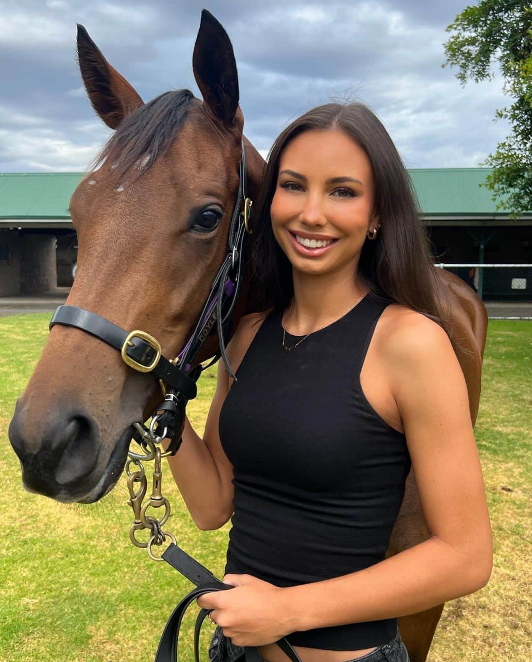 テイレイハ・クラークさんのインスタグラム写真 - (テイレイハ・クラークInstagram)「Finally got to meet my beautuful Xtravagant x Fashion filly 🐎. Looking forward to heading to the races soon with @calibreracinggroup to watch her in full flight.   If you would like to join in on the racing fun and own this horse with me contact the guys at @calibreracinggroup for more info!」1月5日 18時28分 - tayjclarkk