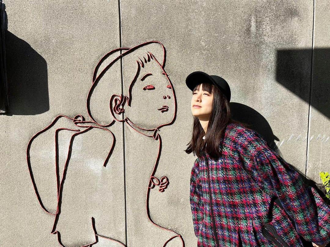 のインスタグラム：「- ̗̀☾⋆ ̖́-  まぶしい人」