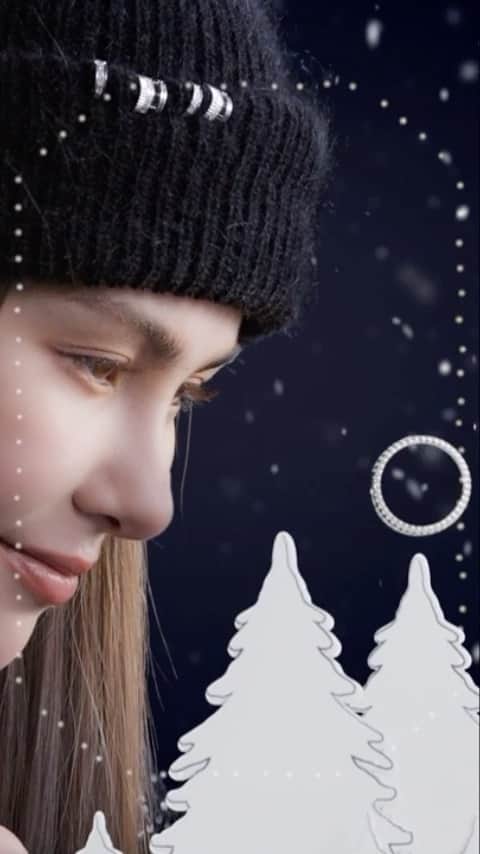 ハンナ・クインリヴァンのインスタグラム：「The magic is still following through the Boucheron Wonderland forest. A forest of style is coming to the new year.   #boucheronwonderland  #boucheronholidays  #boucheronquatre」