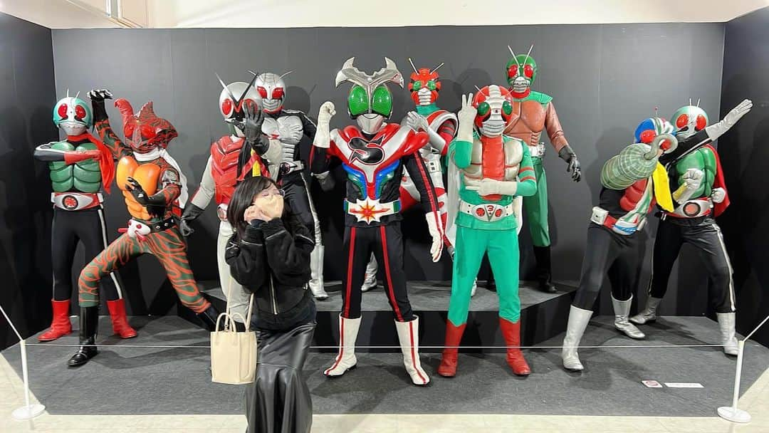 鷲見友美ジェナのインスタグラム：「#ライダー展　行ってきたよ」