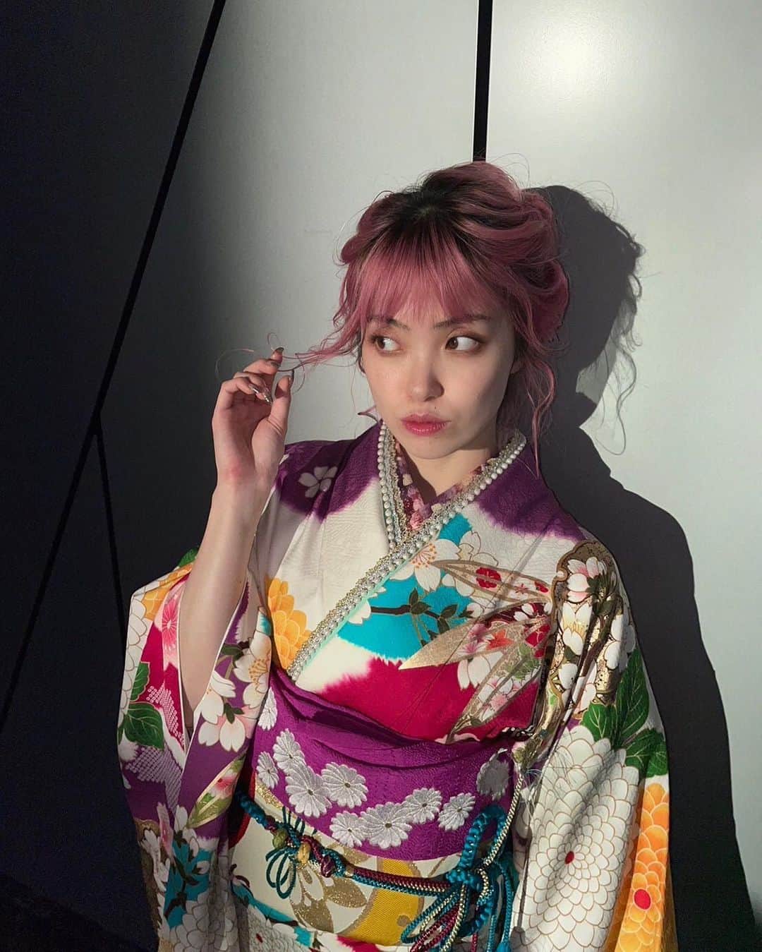Lil’Fang のインスタグラム：「2023🌸🌸🌸  インスタのみなさん あけましておめでとうございます🎍 ことよろだよ🐰！」
