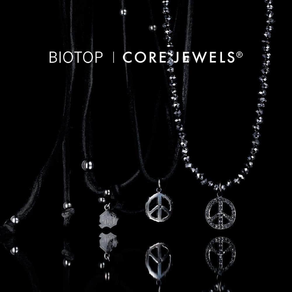 のインスタグラム：「Collaboration Archives | BIOTOP | COREJEWELS®︎ #corejewels  #blackdiamond  #bracelet #art #fashion #jewelry #corejewelsbiotop  #streetfashion  #street  #corejewelscustom #custom #fullorder #madetoorder」