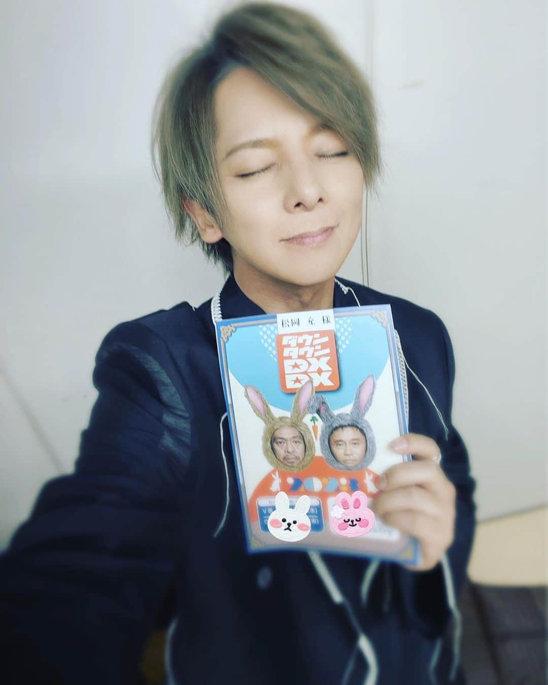 松岡充のインスタグラム：「2023年の運勢知りたい方、是非！ 今夜21時から。／ 1/５(木)夜９時～ #ダウンタウンDX 　#２０２３最強運ランキング 星座×血液型で今年の運勢をランキング✨ ＼  国民全員参加🤗あなたは何位⁉️  #アインシュタイン #あの #アンミカ #近藤千尋 #鈴木亜美 #陣内智則 #ダレノガレ明美 #恒松祐里 #西山茉希 #野田クリスタル #松岡充  ※TVerリアルタイム視聴可」