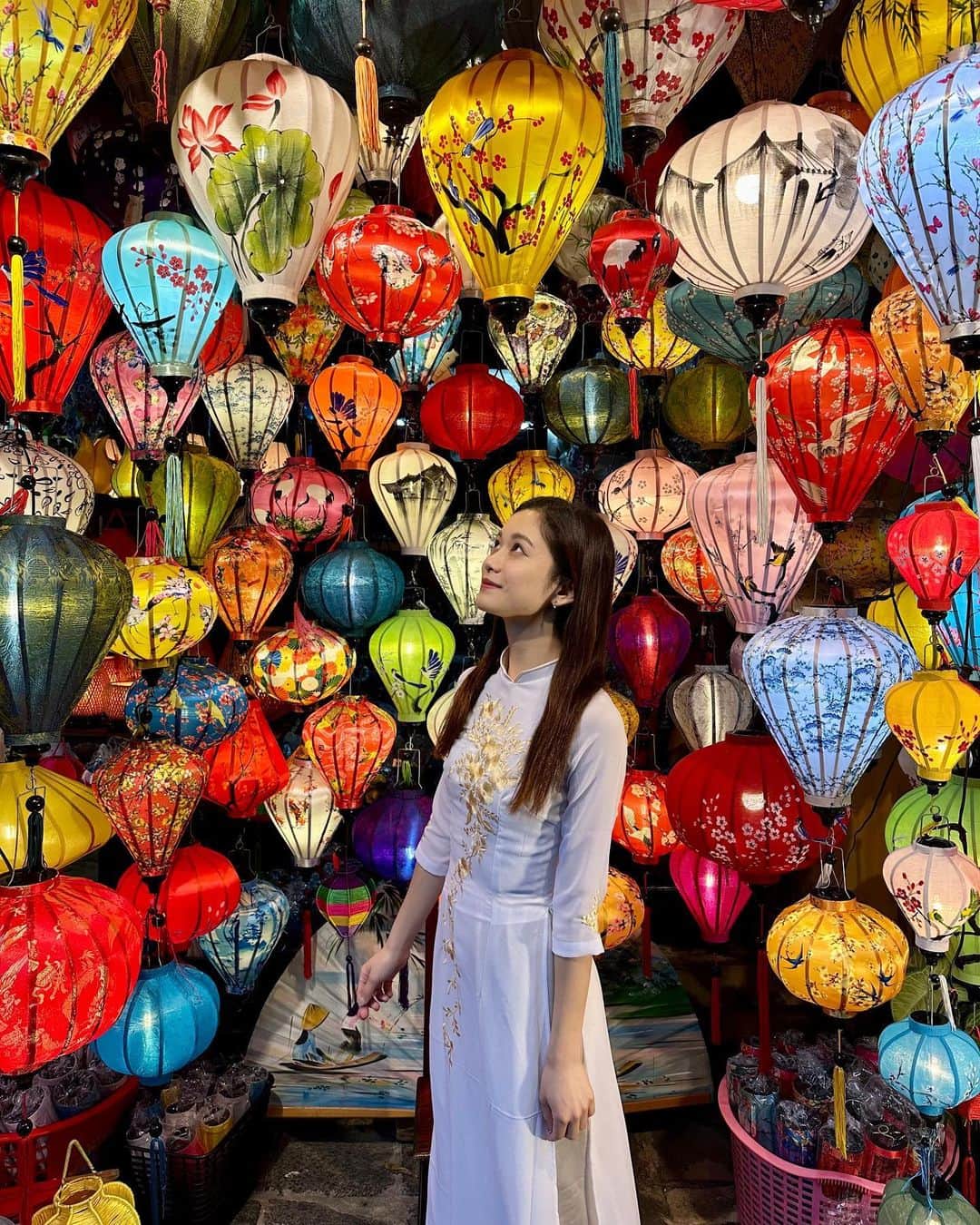 上田彩瑛さんのインスタグラム写真 - (上田彩瑛Instagram)「2023年もコツコツ学ぶ一年にしたいです🐇  今年もよろしくお願いします！  #hoian #vietnam」1月5日 15時38分 - sae__ueda__