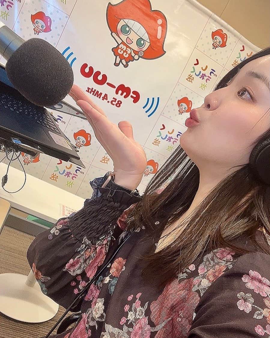 円谷優希のインスタグラム：「今日の📻FM-UU UUラジオ854/ドライバーズ･ハイ 生放送ありがとうございました♡ 緊張したけど楽しかったあぁぁ🥹  お便りもたくさんありがとうございました💓元気貰いました♫ 来週のメールテーマは ((おすすめのお餅の食べ方))です🧡 来週も楽しみにお便りお待ちしてます!! 宛先✉️ushiku@fmuu.jp   ではまた来週〜💓  #radio #dj #ラジオ #fmuu #生放送 #uuラジオ854 #ドライバーズハイ #パーソナリティ #ステファニー  #新年初の放送  #ありがとうございました  #来週のメールテーマ  #おすすめのお餅の食べ方  #地方によって色々ありそう  #楽しみにお待ちしてます」