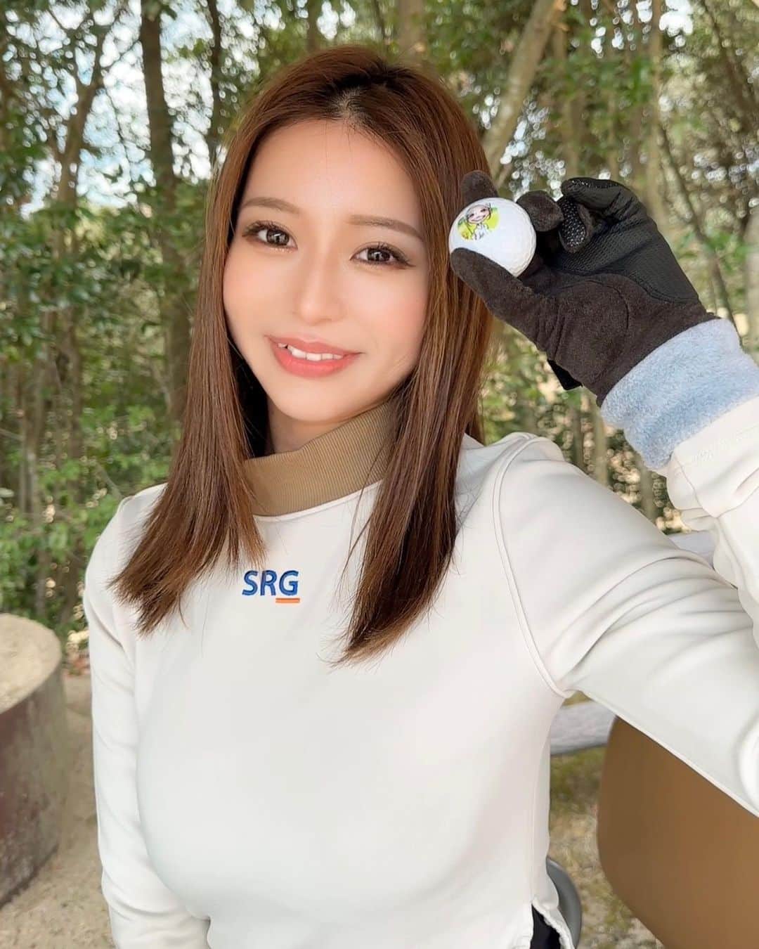 ひちゃんさんのインスタグラム写真 - (ひちゃんInstagram)「やっぱり手袋は必要です🧤😂」1月5日 17時40分 - hichan_golf