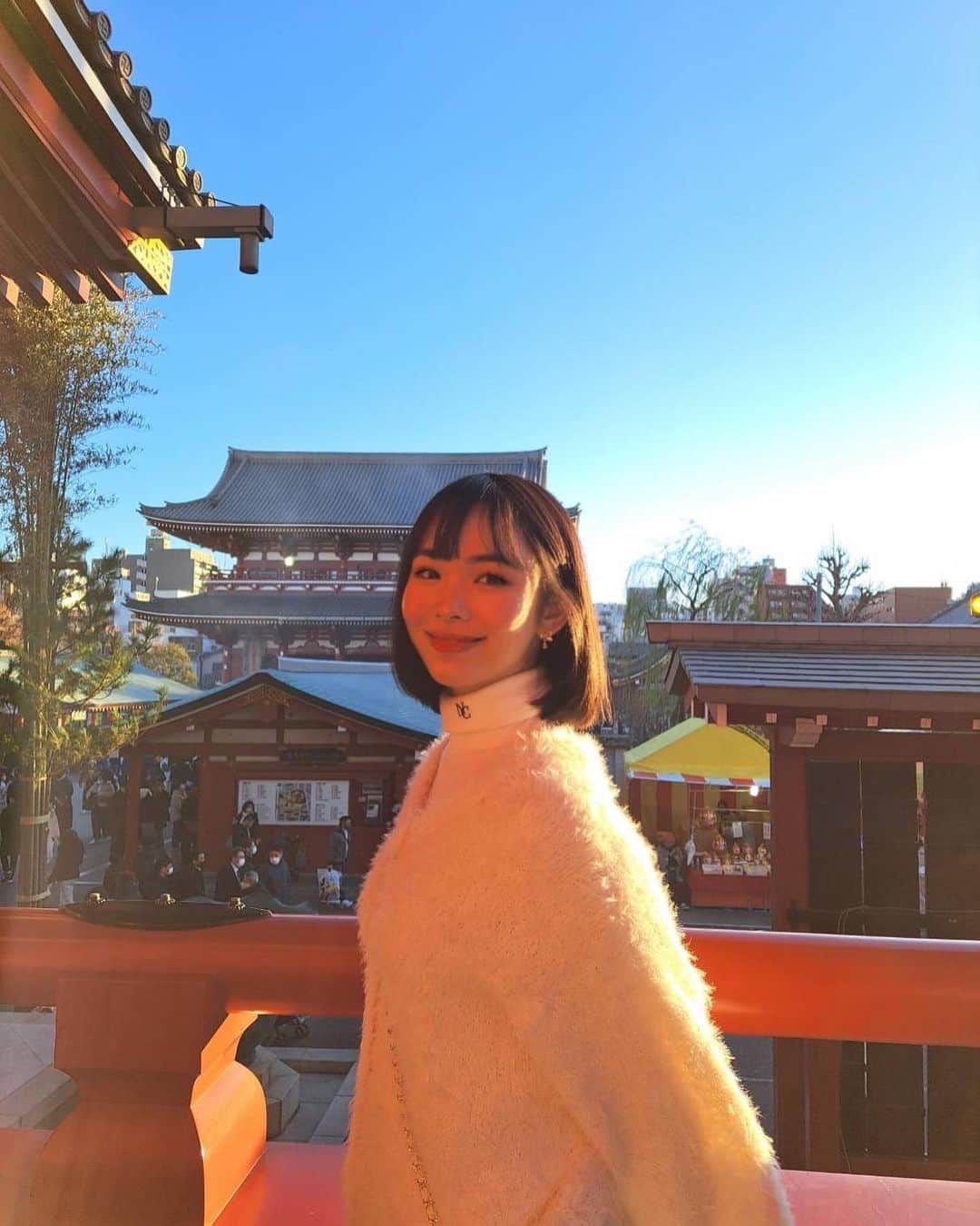 大友樹乃のインスタグラム：「2023  明けましておめでとうございます🌅🌅  新しい事にたくさん挑戦する一年にする！ 皆んなも幸せいっぱいの年になりますように🤍  今年もよろしくお願いします🐇  #2023  みんなの今年したいことはなに？？ じゅのはスカイダイビング🪂」