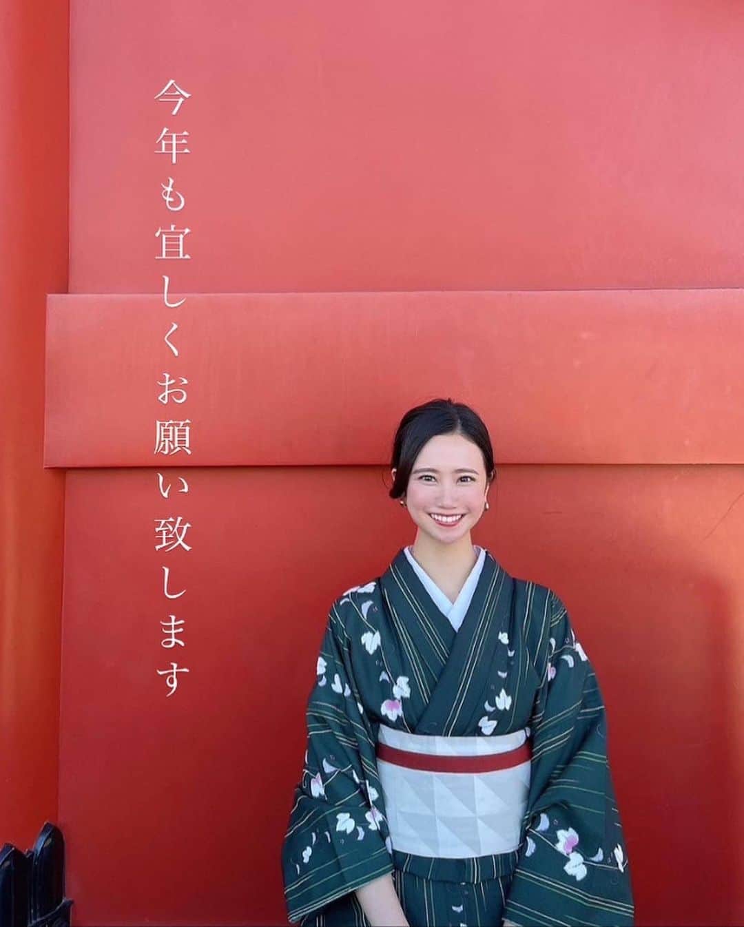 のインスタグラム：「新年明けましておめでとう御座います🎍 今年もよろしくお願い致します。  今年も海たくさんいく！！！！❤︎」