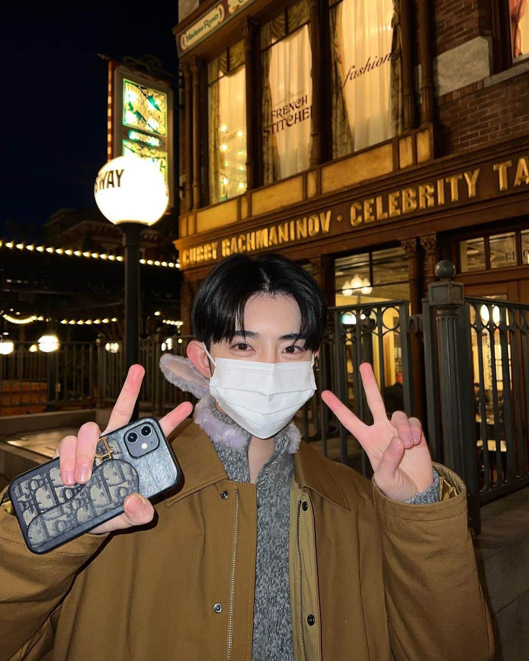 のインスタグラム：「2023🐰」
