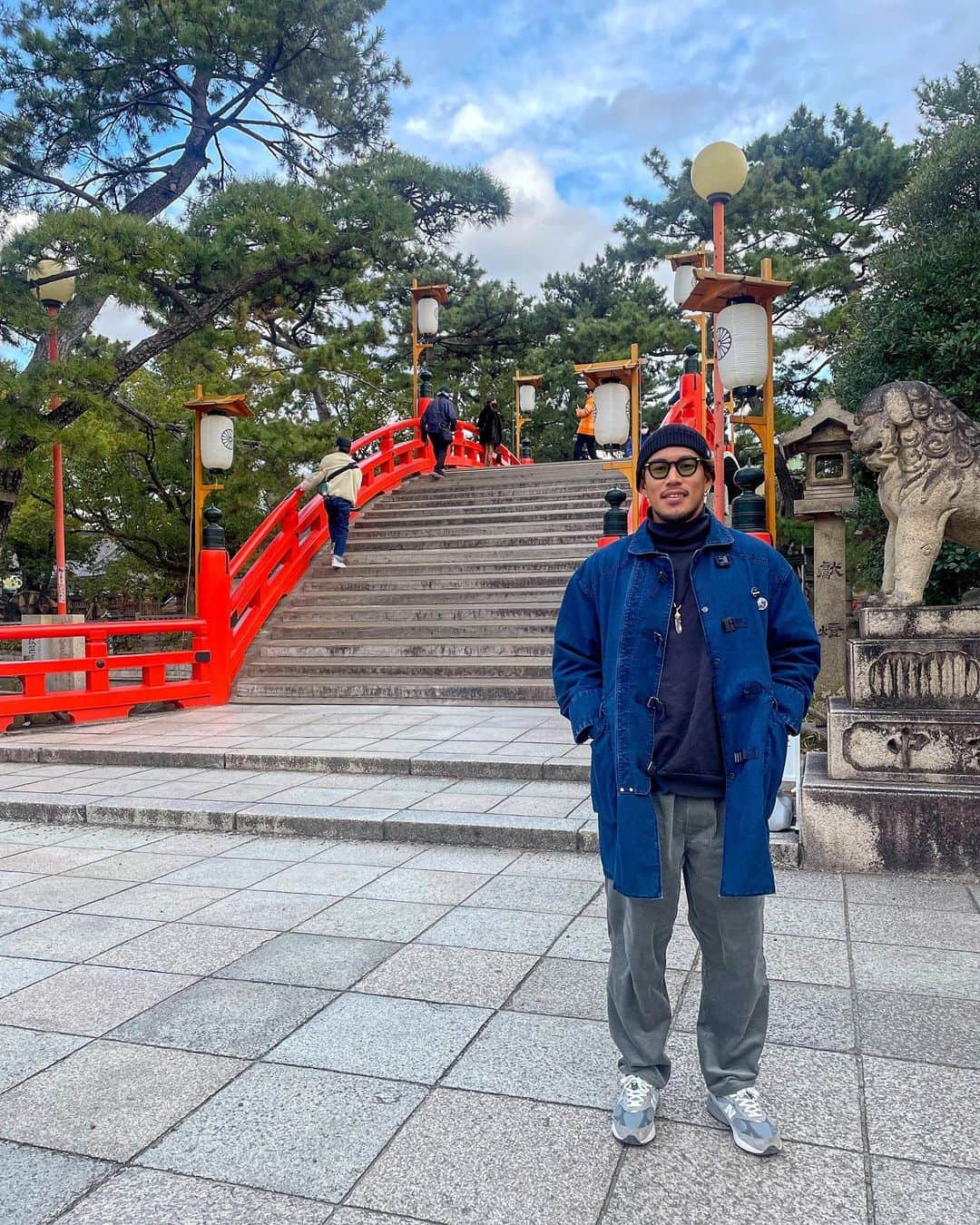 山中亮平のインスタグラム：「改めましてあけましておめでとうございます⛩  2023年も宜しくお願いします！  #あけましておめでとうございます  #2023年 #住吉大社」