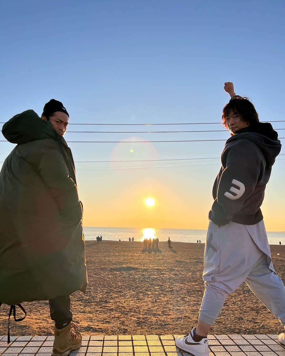 小林宏一のインスタグラム：「明日からいよいよ始まります💪 皆さん楽しみにしていて下さい😌 リンクはめちゃくちゃ寒いのでダウンが必要です🥶」