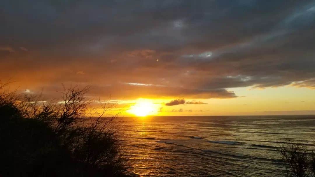 瀬川慶さんのインスタグラム写真 - (瀬川慶Instagram)「Happy New Year 2023! So blessed to see the beautiful Sunrise from Diamond Head. 明けましておめでとうございます！久しぶりのサンライズ、しかも初日の出！無事に新年迎えられた事に感謝！今年も良い年になると信じて、いや、いい年になった！と過去形で断言。　今年もよろしくお願いします！  #hawaii #aloha #happynewyear2023 #diamondhead #sunrise #ハワイ　#明けましておめでとう#ダイヤモンドヘッド　#初日の出　#ハワイのサンライズ　#2023　#感謝しかない　#ハワイ好きな人と繋がりたい　#ハワイ在住」1月5日 21時57分 - kei.segawa