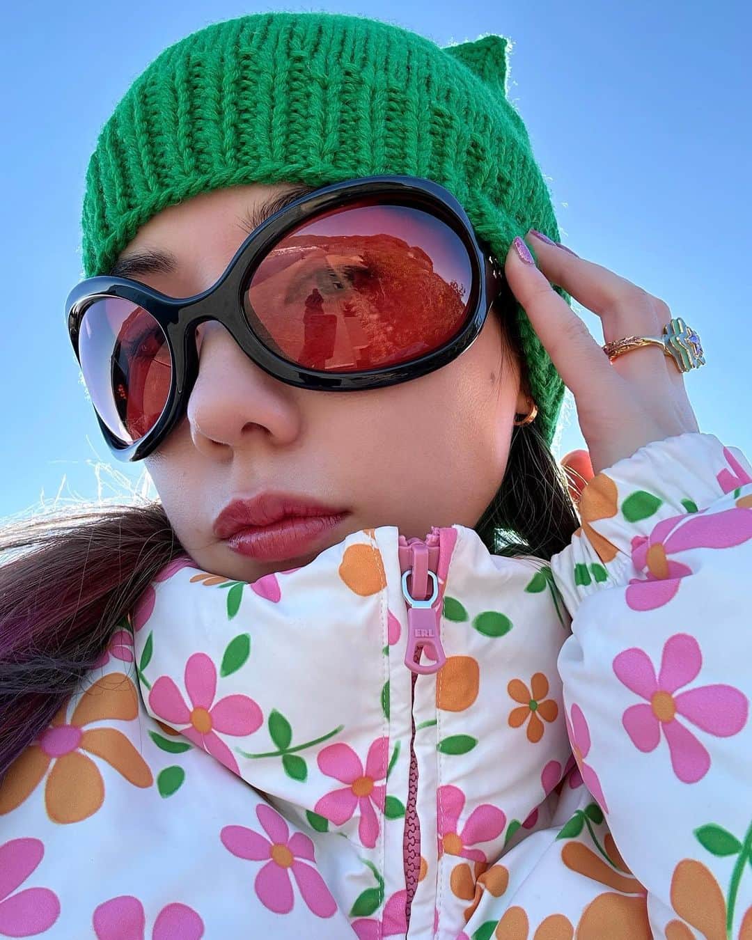 仲里依紗のインスタグラム：「映え写真はほぼ半目🙄🎦  👽 @gucci 🌼 @erl__________」