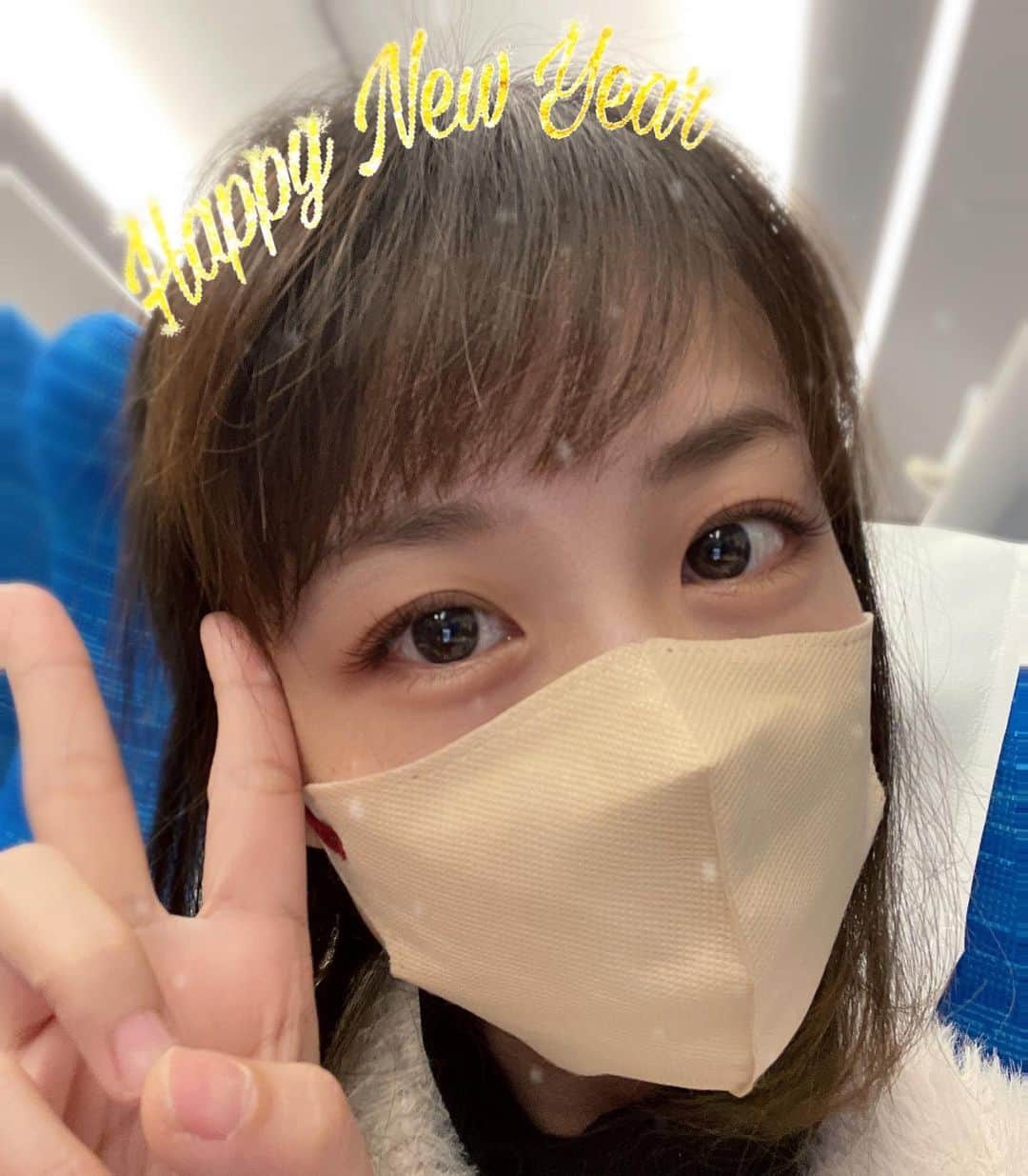 田中いちえさんのインスタグラム写真 - (田中いちえInstagram)「お正月の挨拶はまだ間に合いますか？ あけましておめでとうございます🎍  休みはしっかり休んでしまい、全て放置状態w 久しぶりに海遊館に行きました𓆝 ˜˷イルカが遊んでて可愛かった(*´ω`*)  無事帰京致しました🚅💨  #田中いちえ#正月休み#海遊館#仕事始め #2023もがんばろう」1月6日 9時15分 - tanakaichie