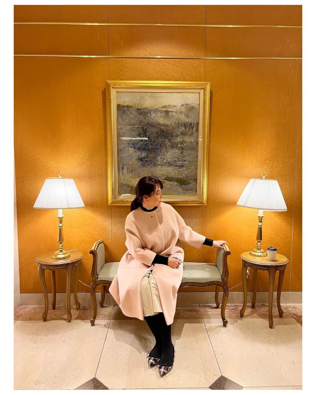 吉竹史のインスタグラム：「新しい一年が始まりましたね🎍  どんなお正月を過ごされましたか？ 吉竹家のお雑煮は、煮アズキが入るのが特徴です😊  🧥👠 #tsurubymarikooikawa   #happynewyear #お雑煮 #あけましておめでとうございます #新年 #初投稿」