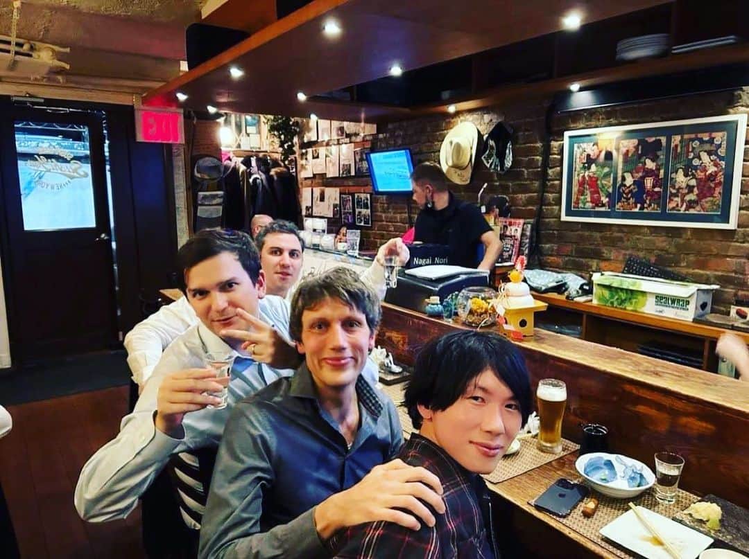 古市憲寿のインスタグラム：「楽しい！ #sushiyou」