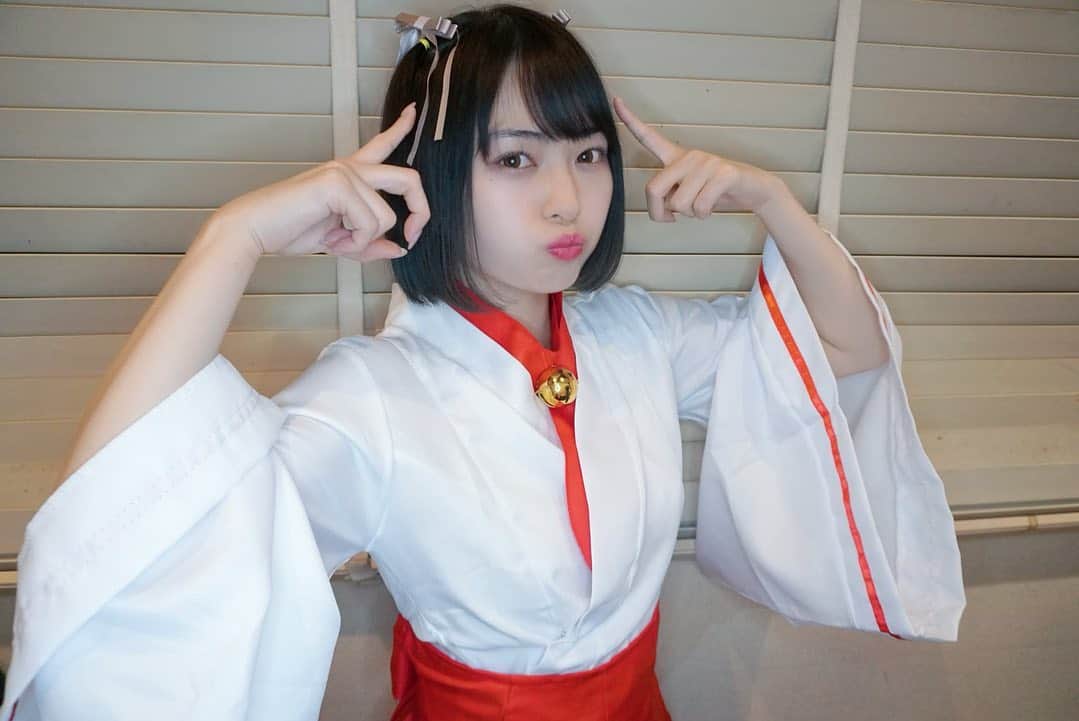 のインスタグラム：「載せるタイミングを逃す前に  #滝口ひかり #takiguchihikari #wyenra #ゑんら #巫女 #コスプレ #正月」