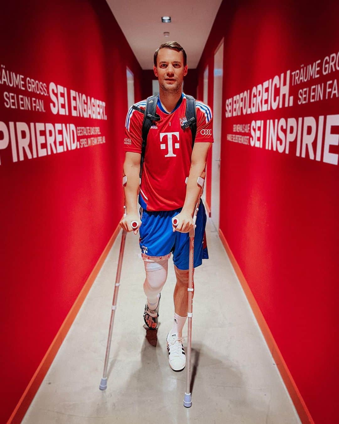 のインスタグラム：「It wasn't quite enough for the training camp. 😉 But I'm still working at Säbener Straße. Step by step! 💪 #comeon」