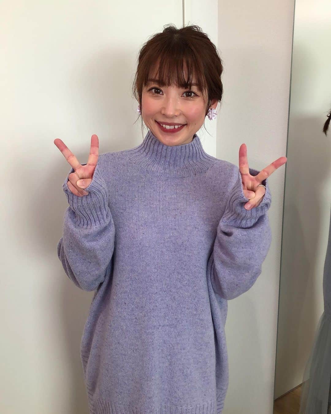奈良岡希実子のインスタグラム：「もう1月6日ですが…。  あけましておめでとうございます☺️ のんびり過ごしたお正月でした🎍 2023年良い一年になりますように。  小さい頃、卯年生まれの乙女座が良かったなーと思ってたんですよね、なんか可愛いじゃないですか。 まあ、丑年双子座、動物占いはペガサスもなかなか気に入っているんですけどね。  今年もよろしくお願いします。」