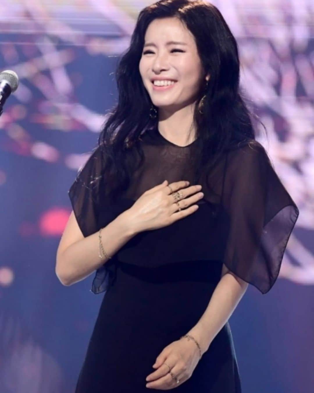 パク・キヨンのインスタグラム：「2023년에는 더 자주 만나요💜🖤💚」