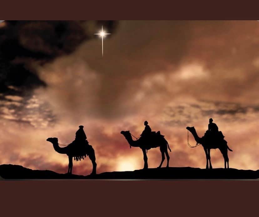 のインスタグラム：「Feliz dia de Los Reyes!👑✊🏽🤎🇩🇴」