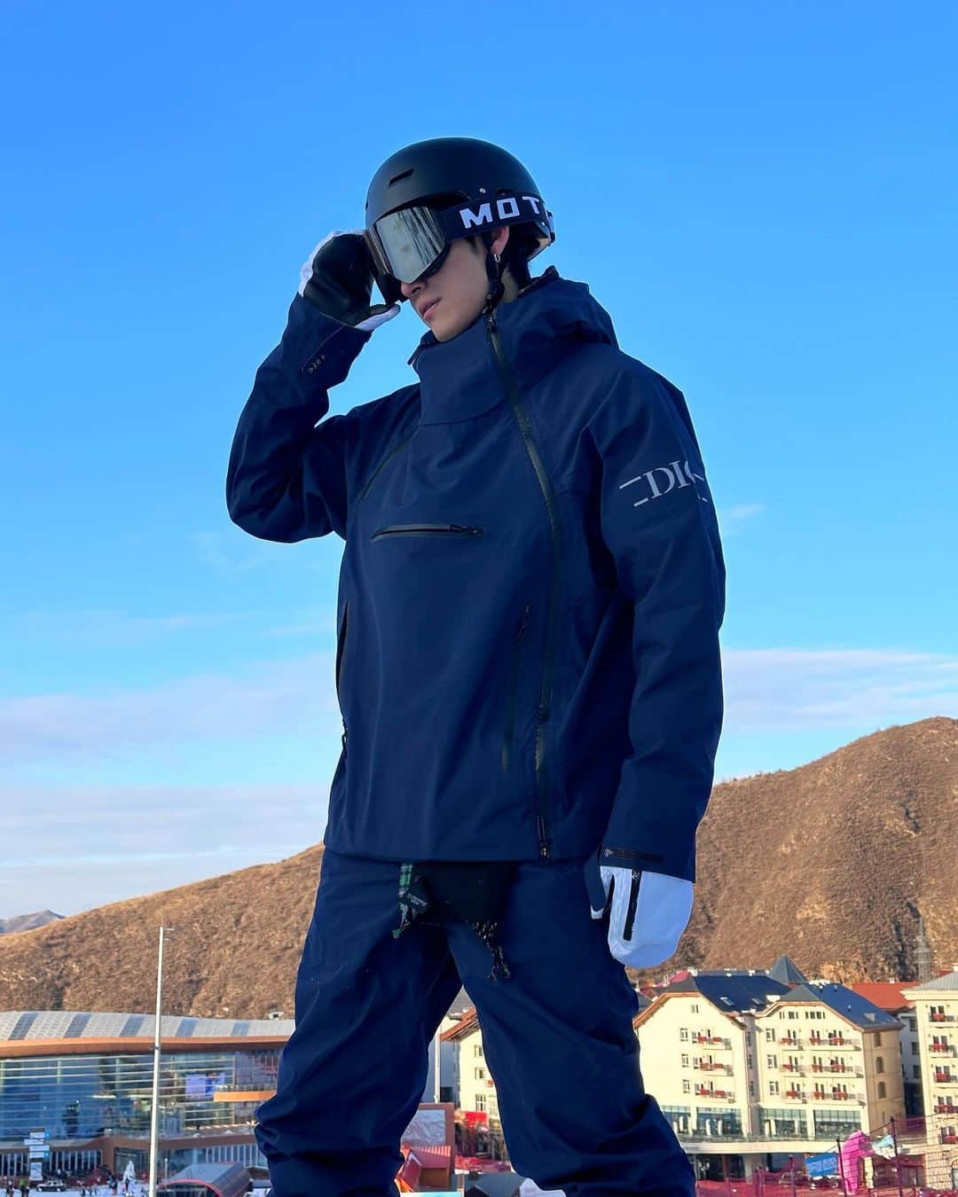 樋口葉生のインスタグラム：「🏂 with me!🥹 @dior」