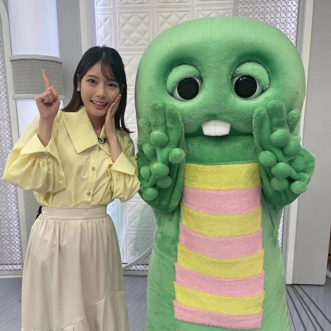 フジテレビ「プライムニュース イブニング」さんのインスタグラム写真 - (フジテレビ「プライムニュース イブニング」Instagram)「3連休初日は全国的に雨や雪が降りやすくなります。雨雲が去った後の連休後半は春先の気温の所が多くなりそうです。ただ、朝晩は冷え込みますので、ご注意を！ #ソラよみ #竹俣紅　@benitakemata_official #ガチャピン　おかえりなさい　@gachapin_official #天気 #お天気 #イット」1月6日 21時38分 - livenews_it