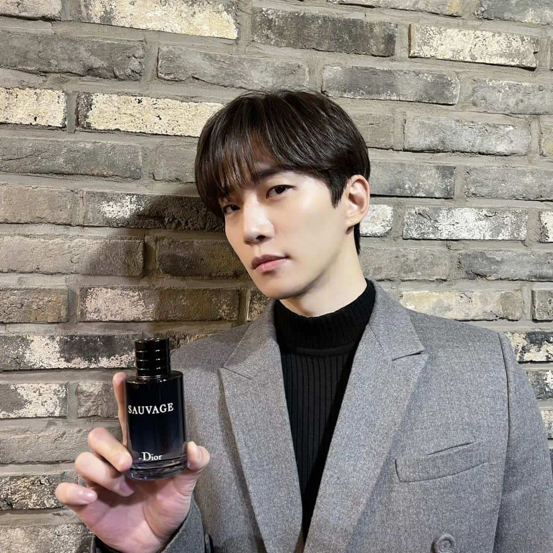 ジュノ のインスタグラム：「#diorsauvage #디올소바쥬 #AD」