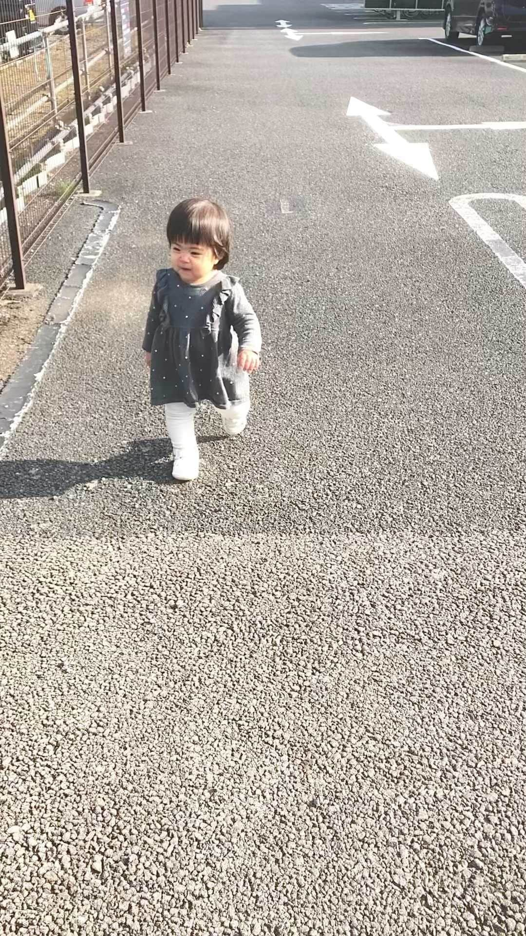 斉藤慶太のインスタグラム：「明けましておめでとう御座います‼︎  2023年もよろしくお願いします‼︎  娘はよく食べて、よく寝て、 よく喋ります^ ^  #斉藤慶太 #俳優 #職人 #パパ #2023 #今年もよろしくお願い致します」