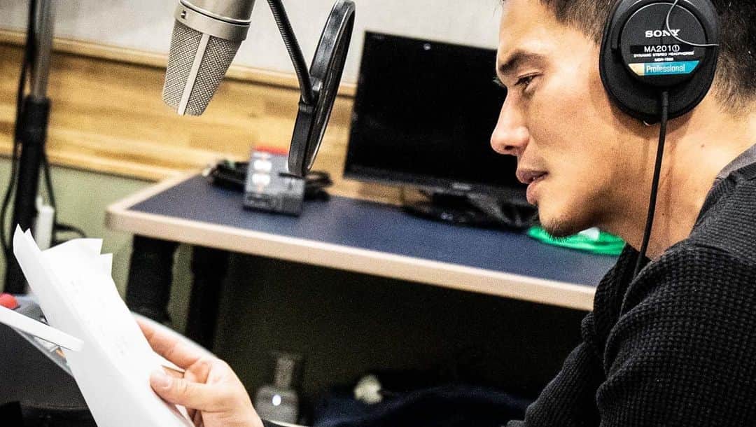 市原隼人のインスタグラム：「【ネコメンタリー 猫も、杓子も。福澤徹三とくう】にてナレーションを務めさせていただきました。  ◾️1月18日(水) Eテレにて22:00〜O.A ◾️1月24（火）(再放送) 14:30〜14:55 #ねこめんたりー  #ねこめんたりーって可愛すぎる #ナレーション #年始は娘に絵本の前にこのナレーションを読んで寝かせました」