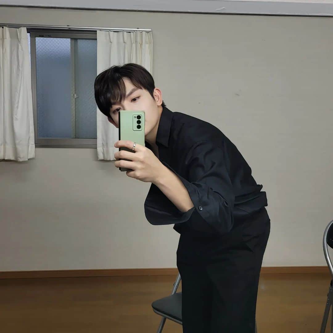 リッキーのインスタグラム：「행복한 하루 😊」