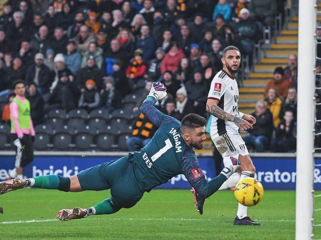 ライヴィン・クルザワのインスタグラム：「Good team performance and a goal for me ⚽️🙏🏽🤩」