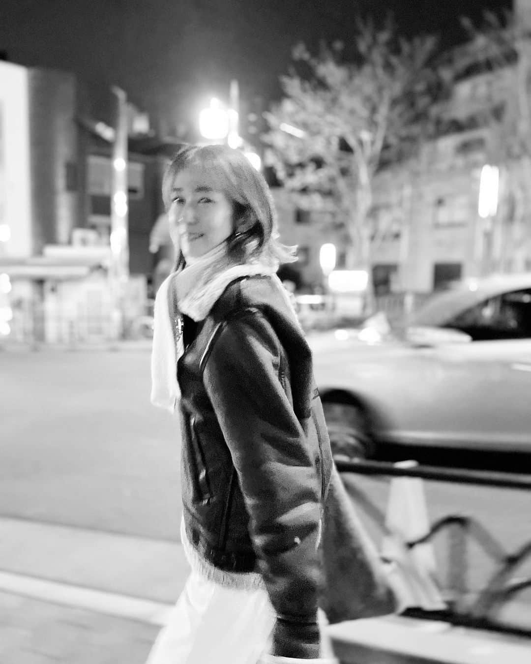 大河内奈々子のインスタグラム：「・ ・ 寒いな　と感じる東京の夜。 そんな時も一緒に笑顔になれる人がいると 心は温かい。  今日もありがとう💛  みなさんお風邪などひかれません様に😊  東京の夜は刺激いっぱい🤩  #東京 #夜の街 #笑顔をくれる友達 #ありがとう #今年もよろしくお願いします #大河内奈々子 #nanakoohkouchi」