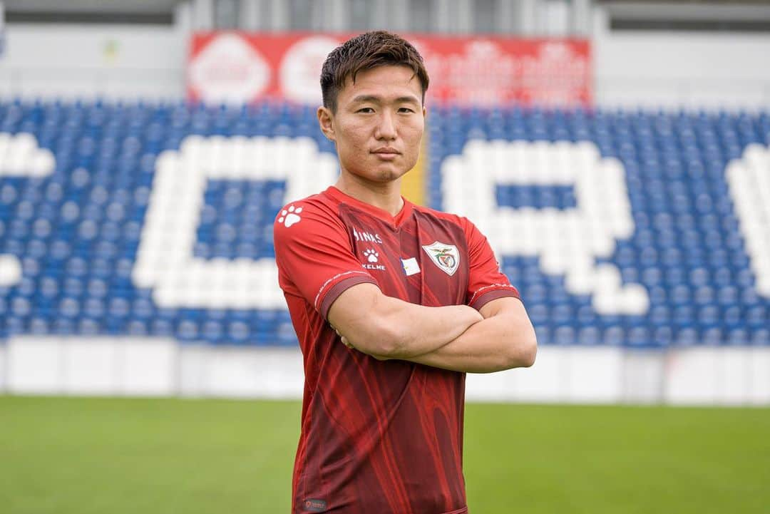 三竿健斗さんのインスタグラム写真 - (三竿健斗Instagram)「40❤️‍🔥 @cd_santaclara  ⁡ #kentomisao #三竿健斗 #portugal #ポルトガル #cdsantaclara #cdサンタクララ  #pontadelgada #ポンタデルガダ」1月7日 19時15分 - kento_misao