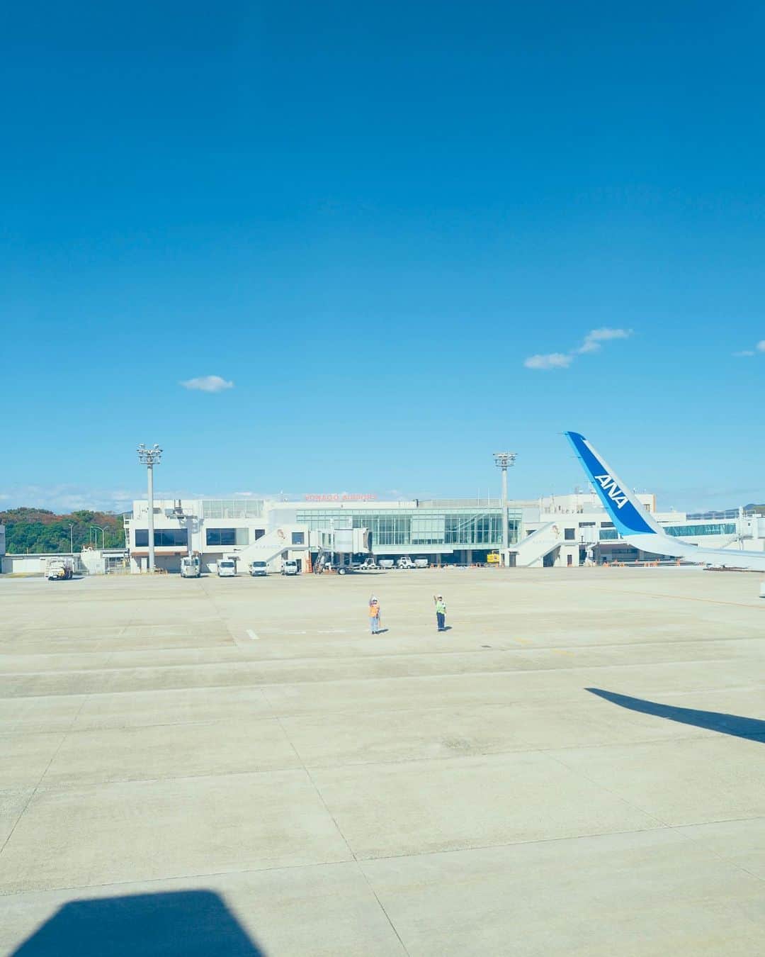片岡健太のインスタグラム：「この瞬間に毎回心がホワホワする  in米子  #Airport」