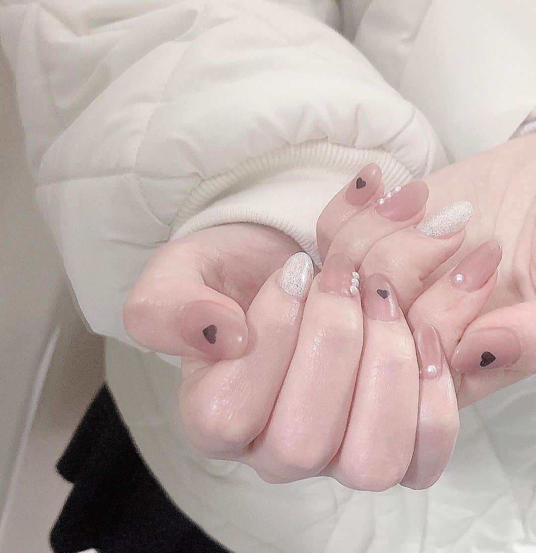 のインスタグラム：「New nail🫧🖤 #nailart #ネイル #ネイルデザイン #バレンタインネイル #マットネイル #フレンチガーリー #フレンチガーリーネイル #merryjenny  #ピンクネイル」