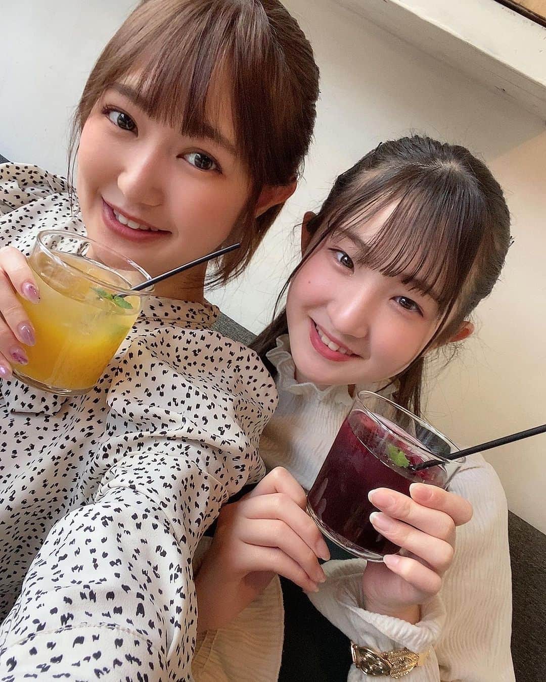出雲やえさんのインスタグラム写真 - (出雲やえInstagram)「大須観音の近くのmollyさんと ワッフルカーン名古屋大須さんの オムライスとワッフル食べてきました💞 なっちゃんともデート出来て嬉しかったな☺️  #オムライス #デミグラス #ワッフル #いちご #ポニーテール #デート #jc #09 #おいしい #またいつか」1月7日 22時00分 - osu_yae