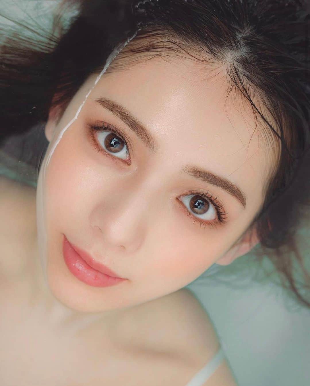 毛利愛美さんのインスタグラム写真 - (毛利愛美Instagram)「photographer @xinpvjp  hair makeup @yukina_noiri」1月7日 22時09分 - aimi_mouri