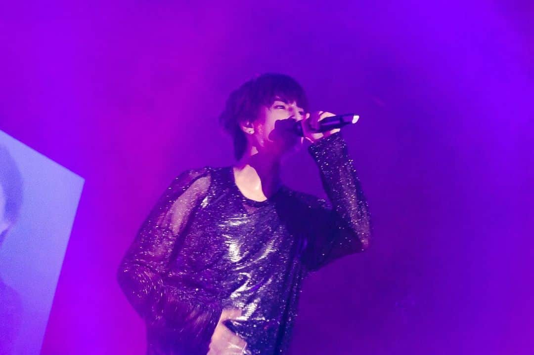 のインスタグラム：「明日の0時からアリーナツアーで披露した楽曲14曲をデジタルリリース致します。ボーカルチームが魂を込めて「Re-ver.」を作り上げていきました。絶対後悔させないので、是非聴いてほしいです。よろしくお願いします！」