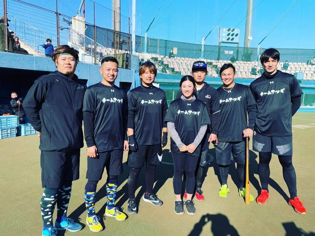 国吉佑樹のインスタグラム：「2023.1.7☀️⚾️  チームアツギスタート❕ 今年から石川と入江が加入して大所帯になりました😎😎 頑張ります🔥🔥 #厚木 #玉川球場 #チームアツギ  #初日 #山登り #最下位は @hiromu_ydb13」