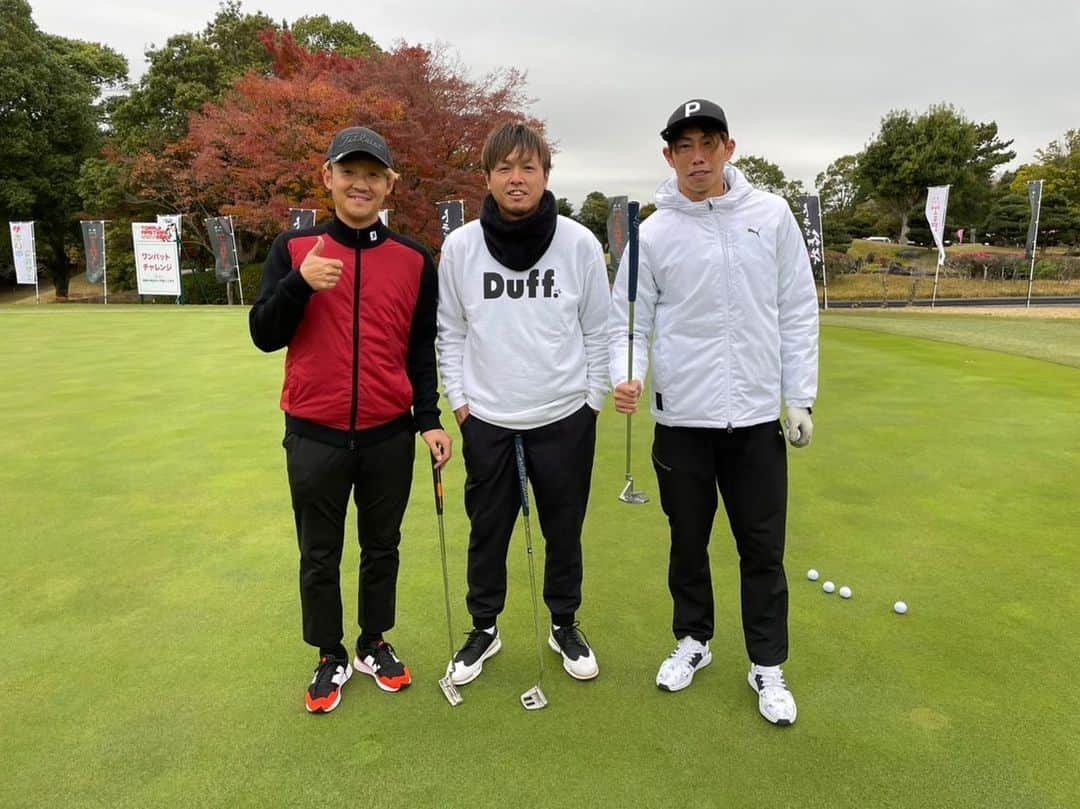 東口順昭さんのインスタグラム写真 - (東口順昭Instagram)「明けましておめでとうございます㊗️2023シーズンもよろしくお願いします🤲  トラジマスターズに出演させて頂きました！すごい楽しい時間でした！色んなジャンルのプロとゴルフできて幸せでした🙇‍♂️もっと上手くなります🙋🏼‍♂️🙋🏼‍♂️🙋🏼‍♂️  1月8日(日)16:00〜テレビ東京系列で放送  #トラジマスターズ#GOLF#ゴルフ#TORAJI#MASTERS#TORAJI MASTERS#2026#焼肉トラジ#テレビ東京」1月7日 23時01分 - higashiguchi_official