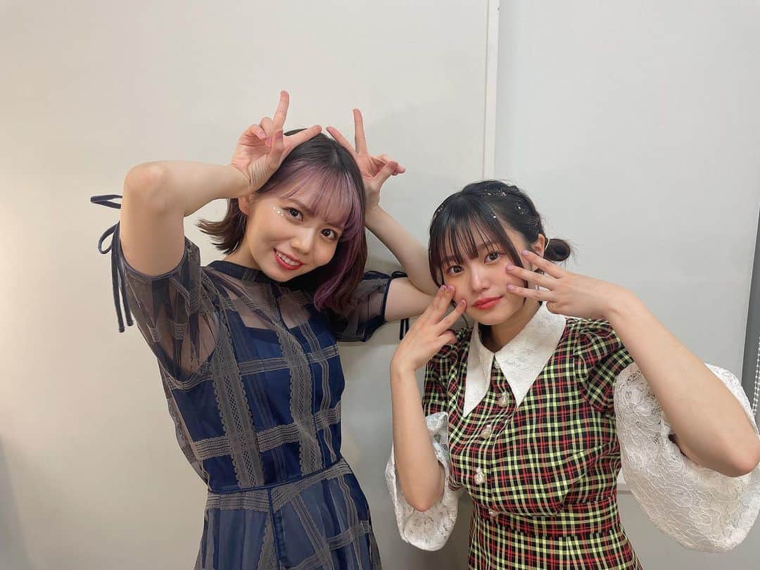 田辺奈菜美のインスタグラム：「「全員主役！〜人生はノンフィクション〜」 ありがとうございました！！！ 新年1発目楽しかったです☺️今年は年女なので"飛躍"の年にするぞー！！！🐰🐰 今年もよろしくお願いします☺︎  急遽追加で出演させていただくことになり、すごく緊張していたのですが早尻さんファミリーの皆さんが暖かく迎えてくださったのでとても嬉しかったです。ありがとうございました！  今回はLAGRIMAを歌いました。 この曲は私にとってもすごく大切な曲なのでこうしてまた歌うことができて光栄でした🥹YouTubeも見返して観てみてください！  あとね！ワンピクセル時代大変お世話になった日本コロムビアのスタッフさん方が来てくださって久しぶりにお会いできたんです！嬉しくて嬉しくて泣きそうだった😭ってか少し泣いた。笑  たくさんの方に支えられて今の私がいるんだなと改めて思いました。 特典会もたくさんありがとうございました！ ありがたいことにブロマイド完売していたみたいで、対面でお会いできなかった方もいたみたい、、、また機会があればお話ししようね😭 今回出演させていただけてとても幸せでした！！！  またお会いできる日まで〜❤︎」