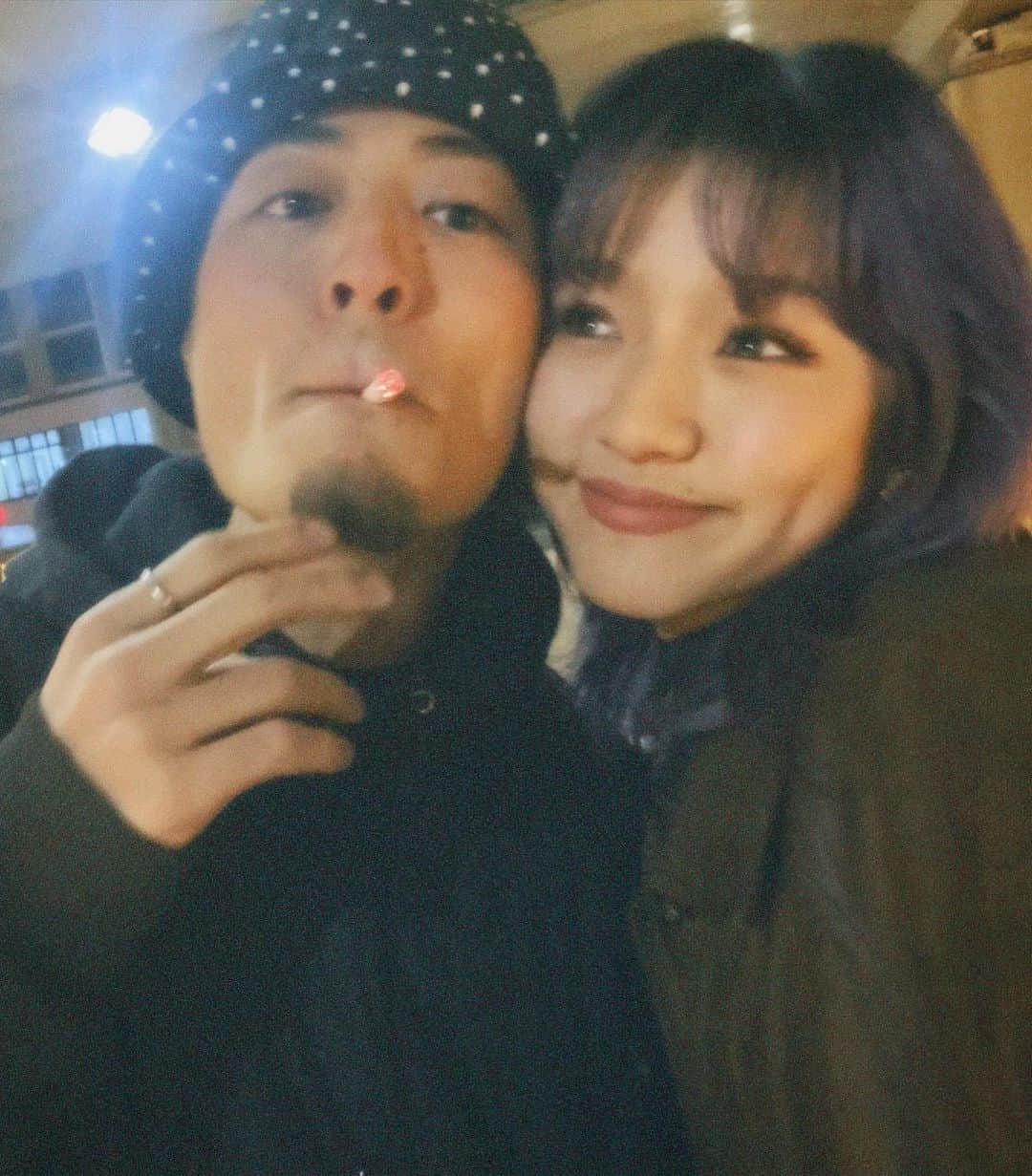 Rioさんのインスタグラム写真 - (RioInstagram)「ラストティーン突入 ! 💜✨✨ ⁡ 昨日1/7に19歳になりました🌼 ママ、パパ、ありがとう❤︎ たくさんのお祝いメッセージやストーリー、本当にありがとうございます😭💖💖💖 ⁡ みんなに言われる 10代ラストの貴重な一年 なので、一日一日大切に生きていきます♡！ そして日々、未来の自分に役立ちそうなこと、見つけてやっていこう〜〜👀😊 ⁡ 皆さま、19歳の私を、 今後とも宜しくお願い致します💐💛🫶🏽 ⁡ 18歳最後に、髪色紫にして誕生日を迎えました💜 ⁡#birthday #19yearsold #04 #purplehair #rioflake0107」1月8日 12時18分 - rioflake0107