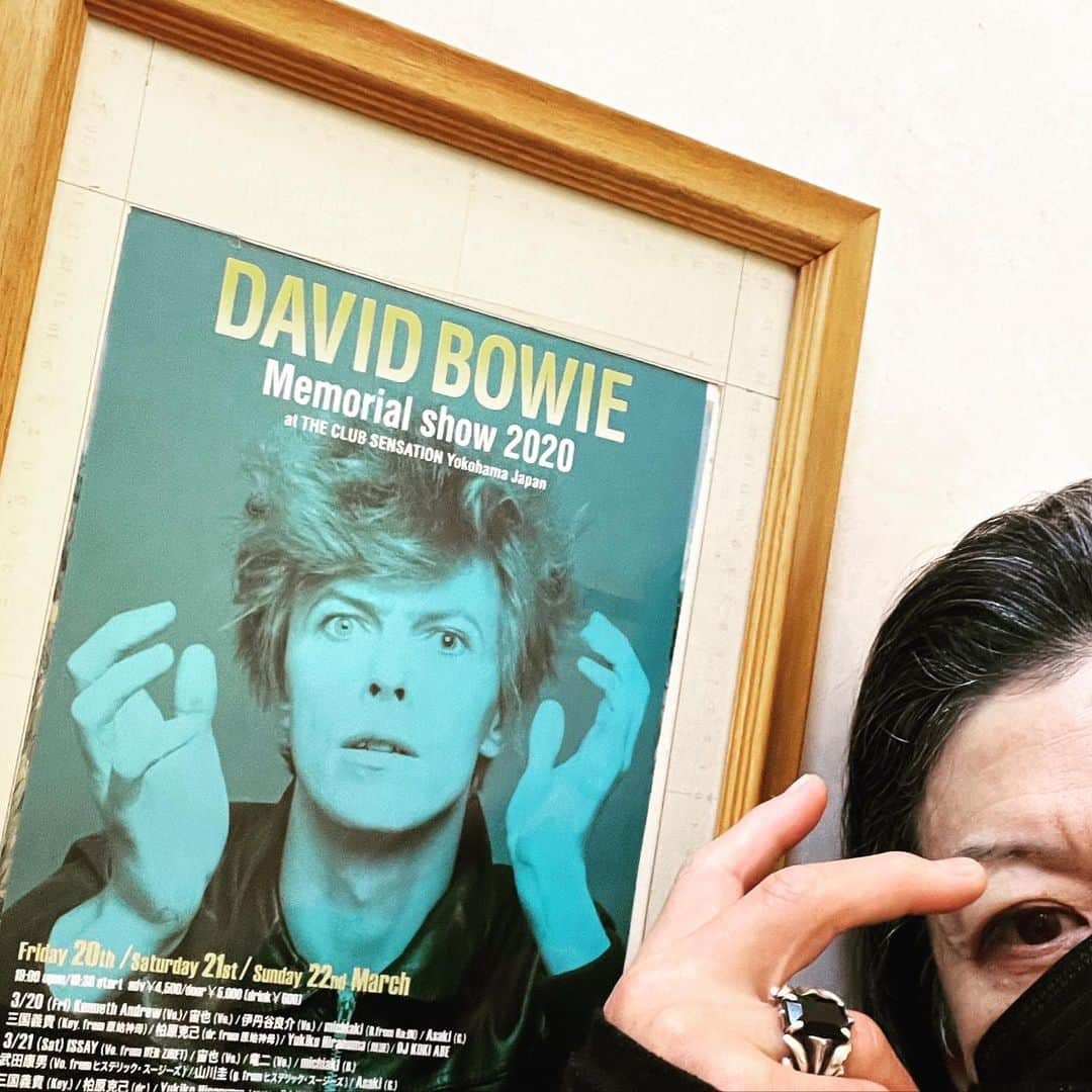 宙也さんのインスタグラム写真 - (宙也Instagram)「HBD★BlackStar🌹 #davidbowie」1月8日 9時55分 - chuya_aquarius