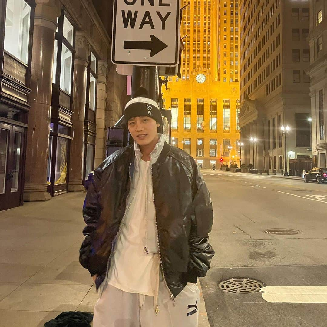 ムン・テイルさんのインスタグラム写真 - (ムン・テイルInstagram)「Hi chicago」1月8日 11時26分 - mo.on_air