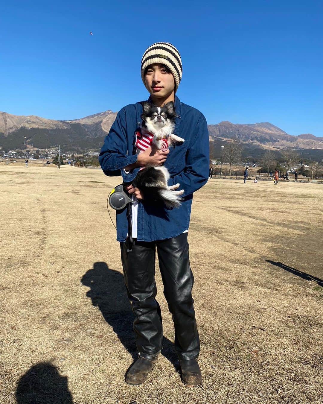 内田禅のインスタグラム：「阿蘇めっちゃ寒かった〜🥶🐶」