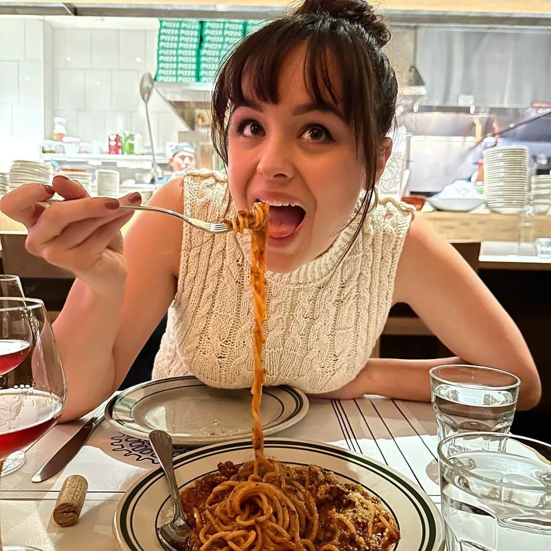 ヘイレイ・オランティアさんのインスタグラム写真 - (ヘイレイ・オランティアInstagram)「Getty Spaghetti Day was as awesome as it’s sounds 🍝」1月8日 15時29分 - hayleyorrantia