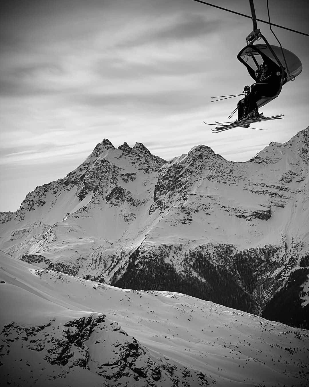 アイモリチリィさんのインスタグラム写真 - (アイモリチリィInstagram)「#ski #alpi #bormio #neve」1月8日 16時32分 - andrewb_unedited